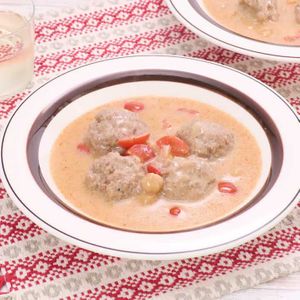 「ごろっと肉団子のヨーグルトスープ」のレシピ動画