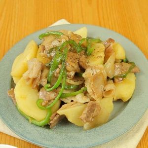 じゃがいもと豚バラ肉のオイスター炒め