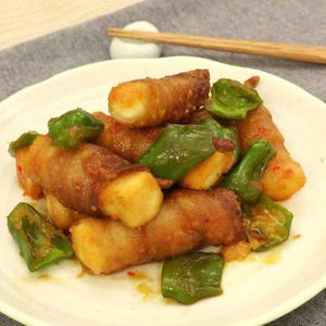 「高野豆腐のピリ辛みそ肉巻き」のレシピ動画