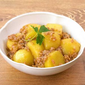 「じゃがいものそぼろ煮」のレシピ動画