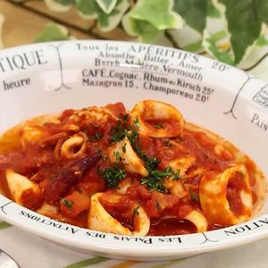 「ヤリイカのトマトソース煮」のレシピ動画