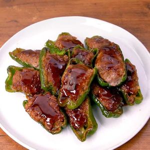 「ピーマン肉詰め」のレシピ動画