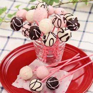 「ケーキポップ」のレシピ動画