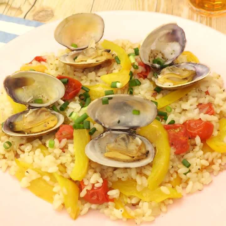 トマトとアサリのパエリア