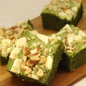 「抹茶とホワイトチョコのブラウニー」のレシピ動画