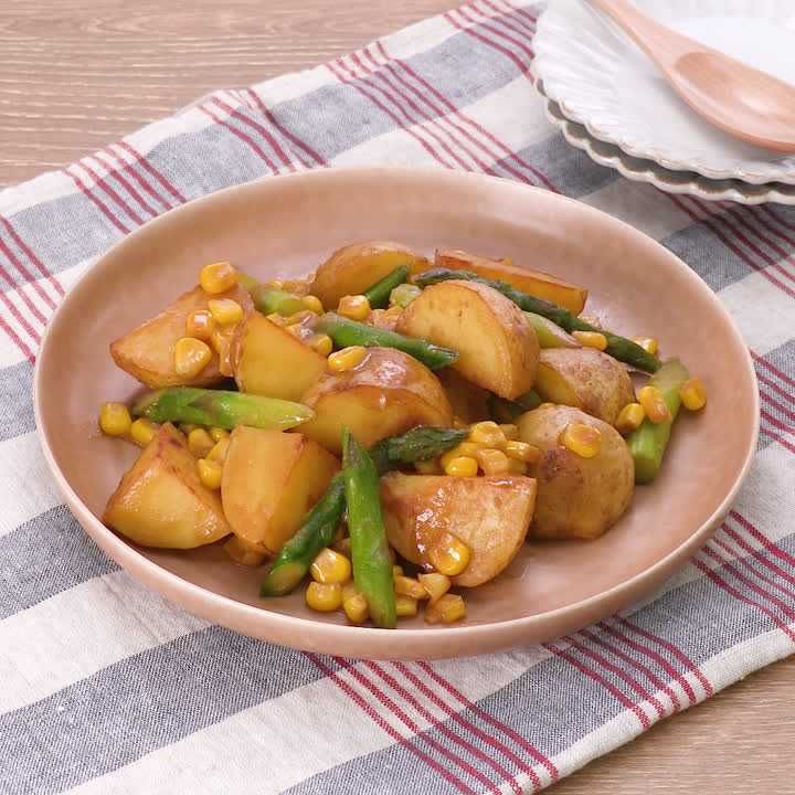 新じゃがみそバターコーン炒め