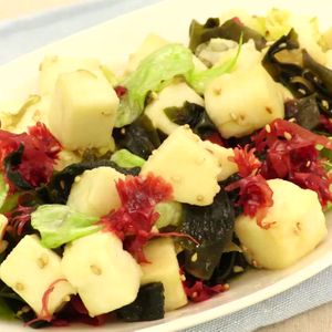 「はんぺんと海藻のサラダ」のレシピ動画