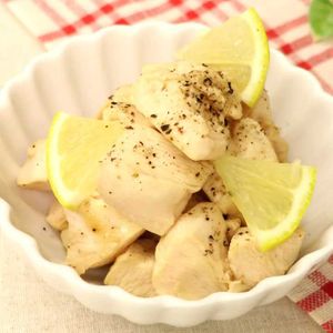 「鶏むね肉バターしょうゆ」のレシピ動画