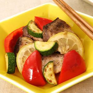 「ぶりのレモンハーブソテー」のレシピ動画