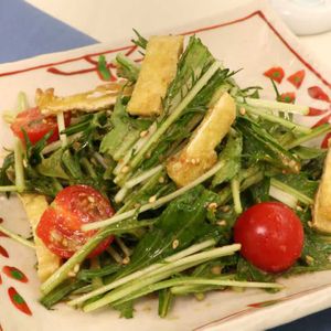 「水菜と油揚げのサラダ」のレシピ動画
