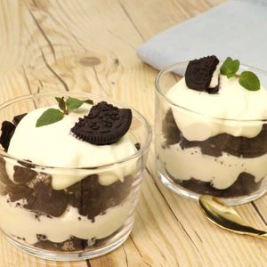 「クッキー&クリームパフェ」のレシピ動画