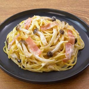 「フライパン1つできのこクリームパスタ」のレシピ動画