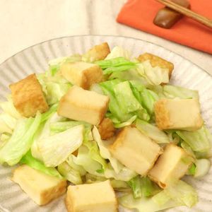 「厚揚げとキャベツの中華炒め」のレシピ動画