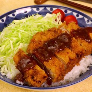 「味噌かつ丼」のレシピ動画