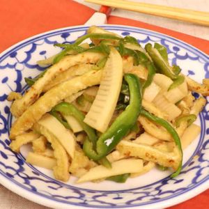 「油揚げでチンジャオロース風」のレシピ動画