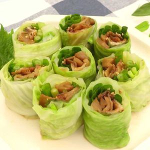 「豚肉とメンマのキャベツ巻き」のレシピ動画