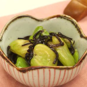 「そら豆と塩昆布のごま油和え」のレシピ動画