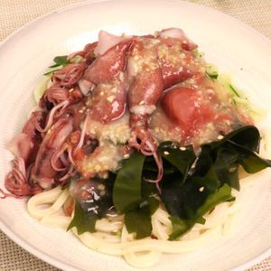 「ほたるいかの梅わかめうどん」のレシピ動画