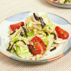 「キャベツとトマトの昆布和え」のレシピ動画