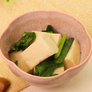 「小松菜と高野豆腐の煮浸し」のレシピ動画