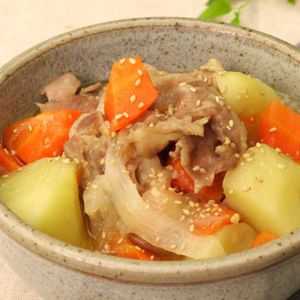 「みそ肉じゃが」のレシピ動画