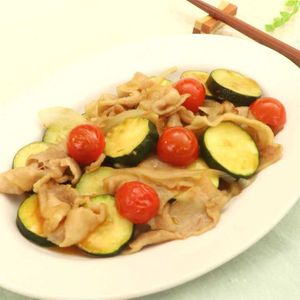 「豚肉とズッキーニの甘酢炒め」のレシピ動画