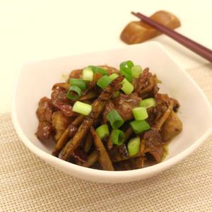 「豚肉とごぼうのカレーきんぴら」のレシピ動画