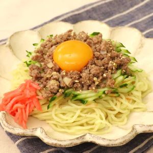 「肉みそ冷やし中華」のレシピ動画