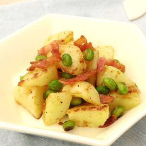 「じゃがいもと枝豆のベーコン炒め」のレシピ動画