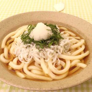 「たっぷりしらすうどん」のレシピ動画