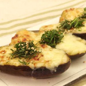 「なすのみそチーズ焼き」のレシピ動画