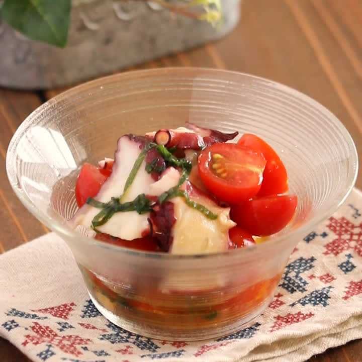 タコとトマトのマリネ