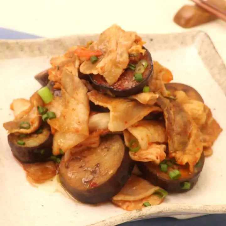 なすと豚バラのキムチ炒め