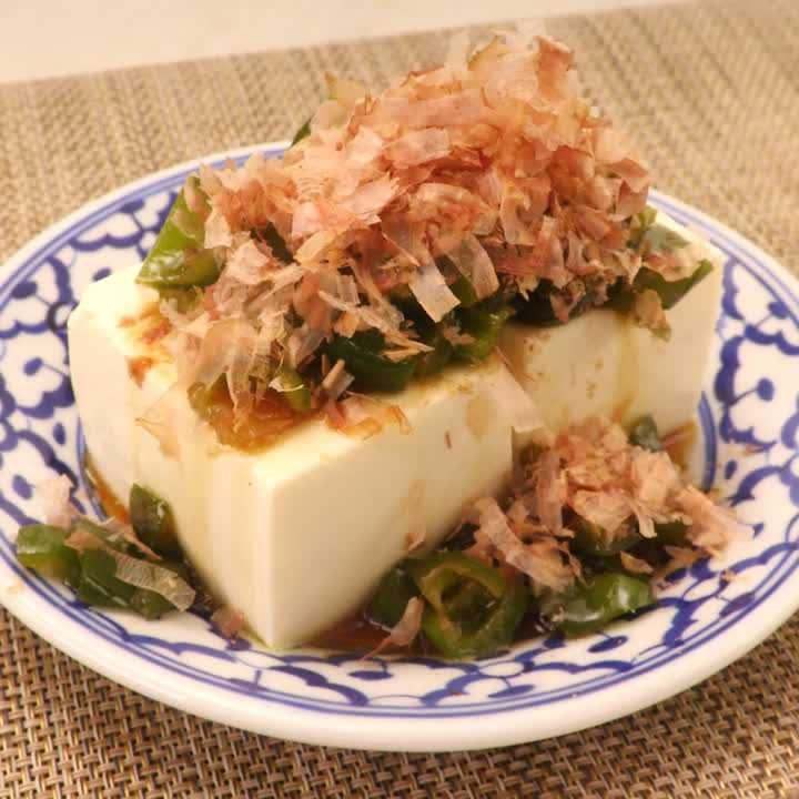 ピーマンのせ冷奴