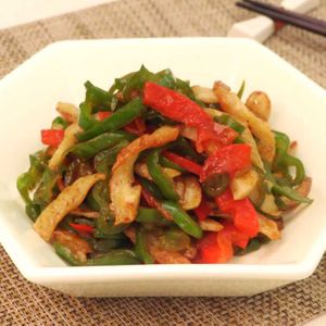 「ちくわの青椒肉絲」のレシピ動画