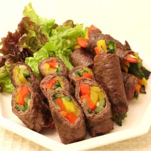 「夏野菜の肉巻き」のレシピ動画