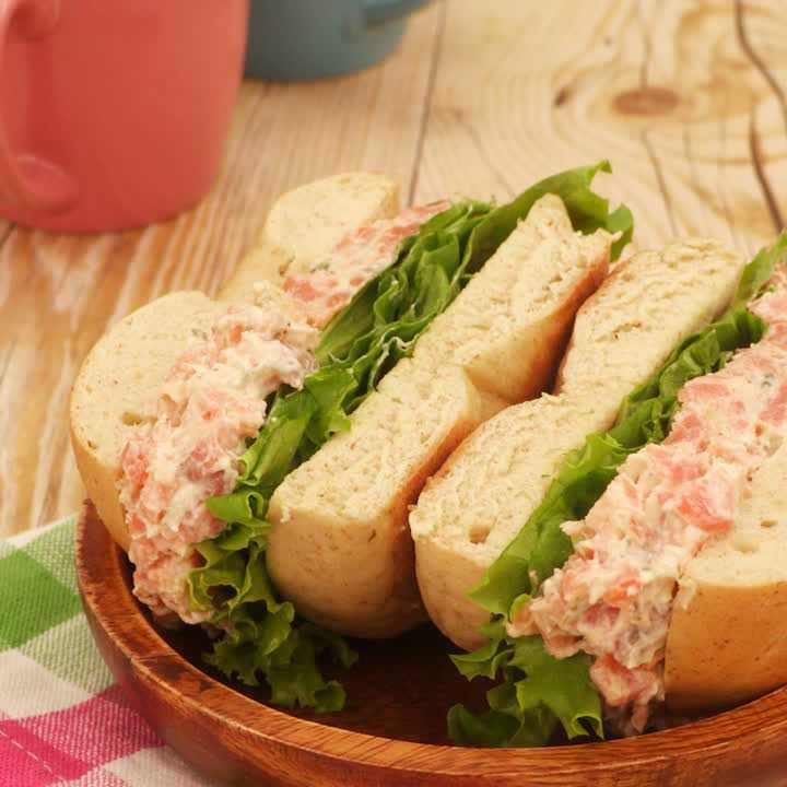 サーモンディップのベーグルサンド