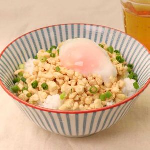 「豆腐そぼろ丼」のレシピ動画