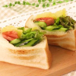 「きゅうりとカリカリチーズサンド」のレシピ動画