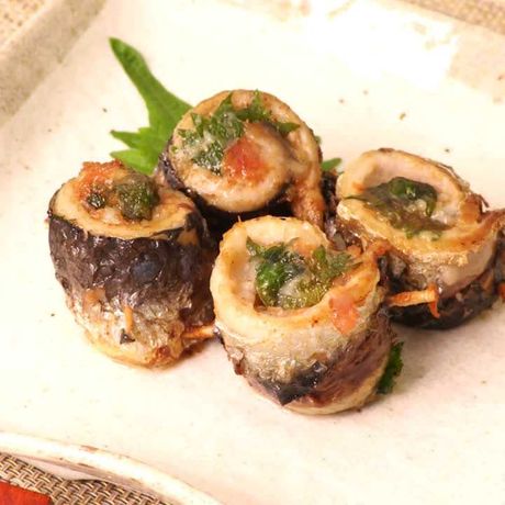 間違いない相性 イワシの大葉梅肉巻きのレシピ動画 作り方 Delish Kitchen