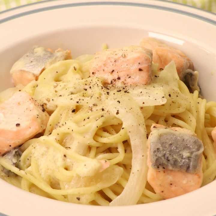 生鮭の豆乳クリームパスタ