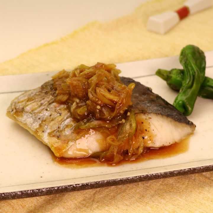 さわらのネギ香味ソースがけ