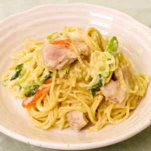 「鶏肉のみそクリームパスタ」のレシピ動画