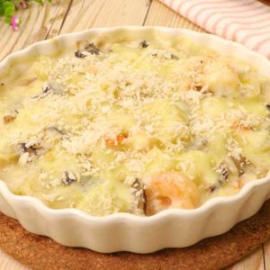 「えびとひらたけのグラタン」のレシピ動画