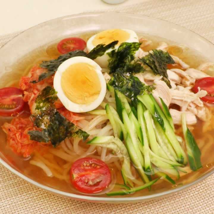 酸味が食欲そそる 韓国風冷麺のレシピ動画 作り方 Delish Kitchen