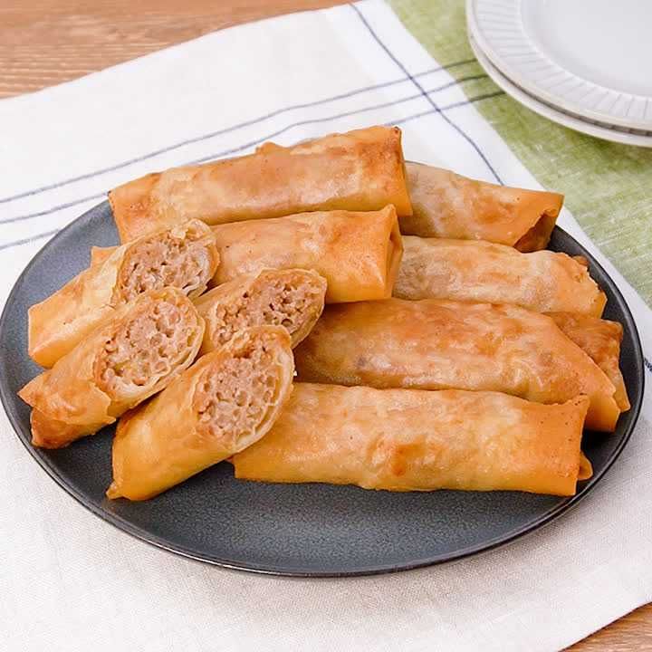 もやしと豚ひき肉の春巻き