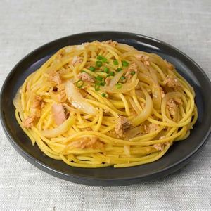 「ツナのにんにく醤油パスタ」のレシピ動画