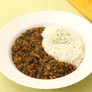 「モロヘイヤのキーマカレー」のレシピ動画