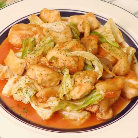ボリューム満点 鶏むね肉とキャベツのケチャップ炒めのレシピ動画 作り方 Delish Kitchen
