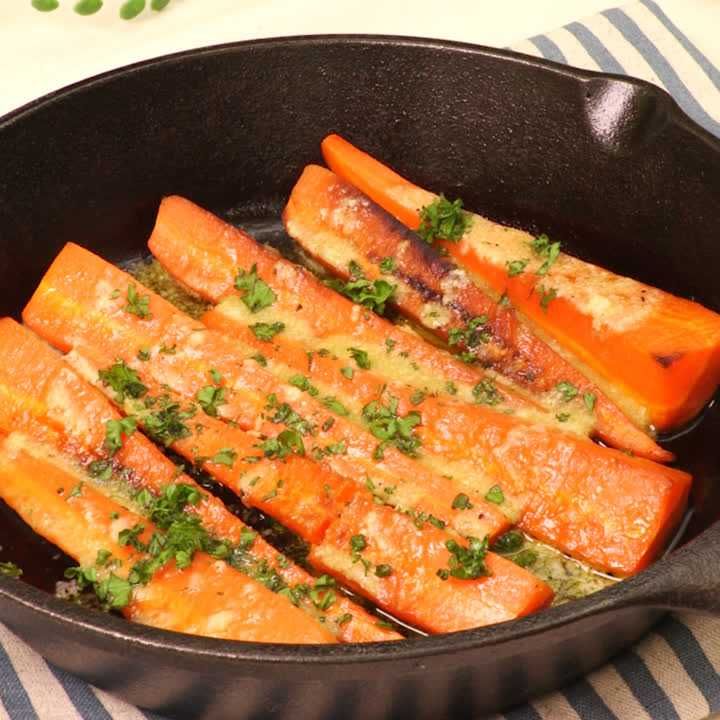 にんじんソテーのガーリックソースのせ